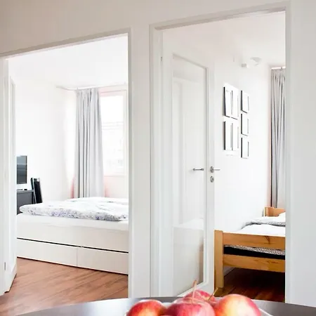Sunny Modern Praag